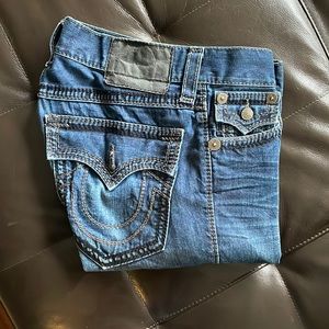 Great pair of jeans, kept in great condition!